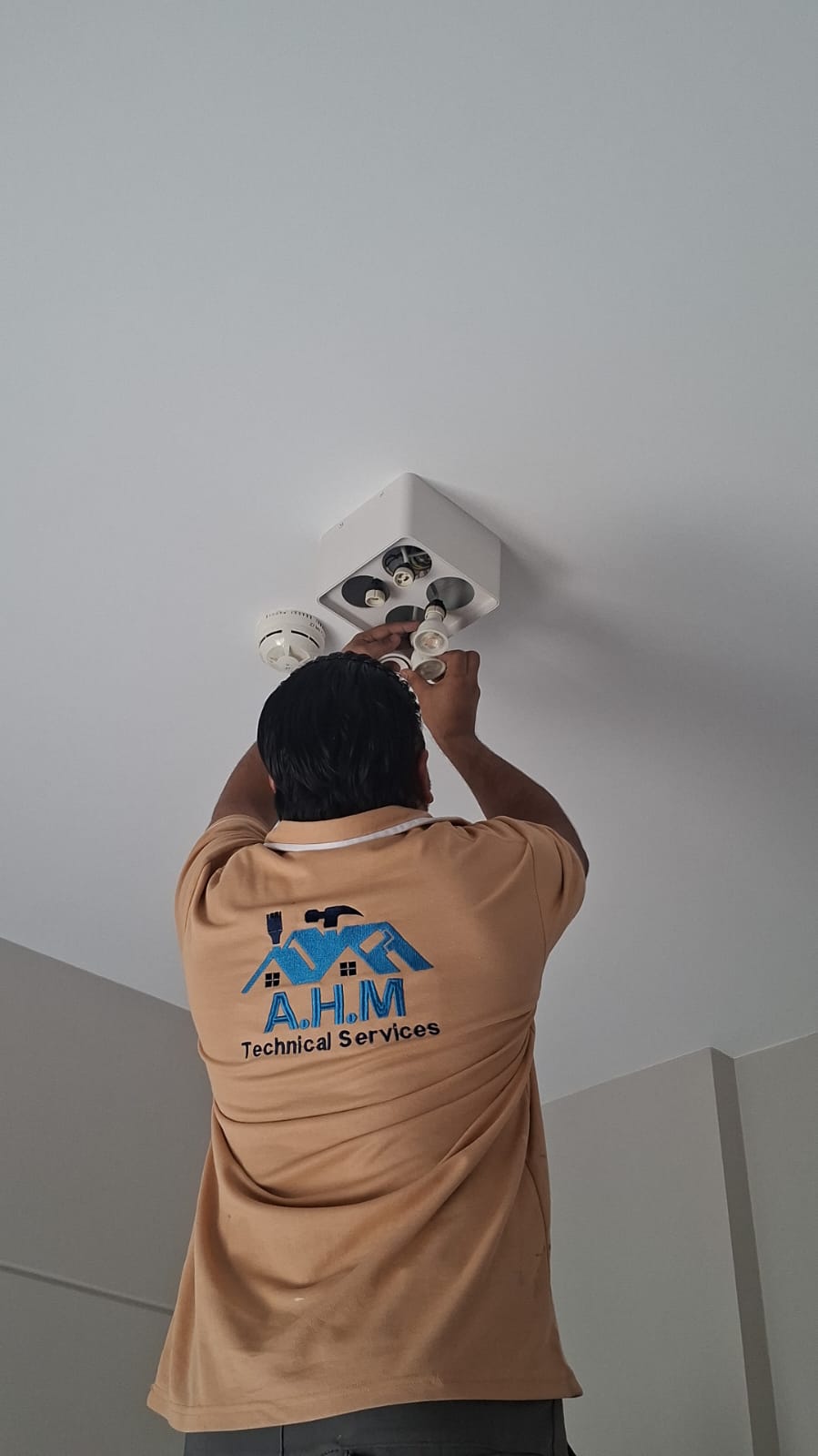 How We Fixed a Light Short-Circuit and Ceiling Lighting Fault in a Dubai Marina Apartment