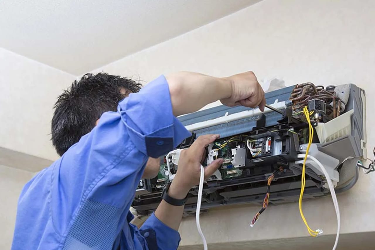 Split AC Repair & Maintenance in Deira — AHM Technical Services Dubai